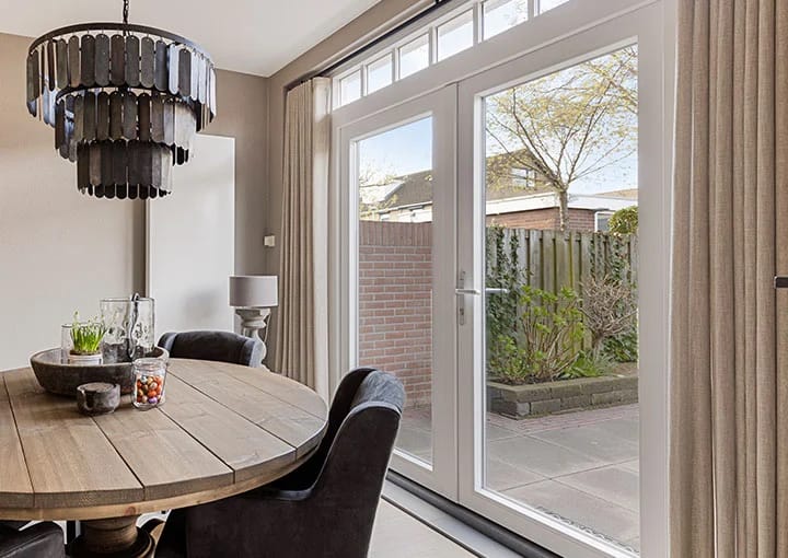 landelijke uitstraling met bovenlicht